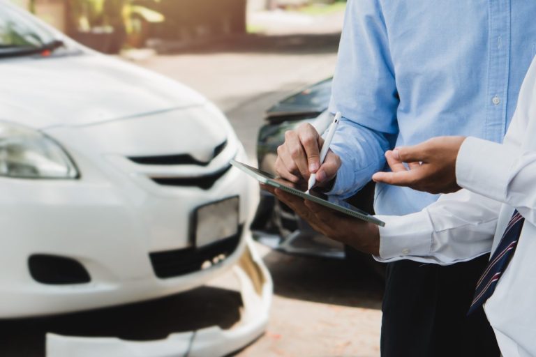 Simulation assurance auto : différences avec un devis officiel
